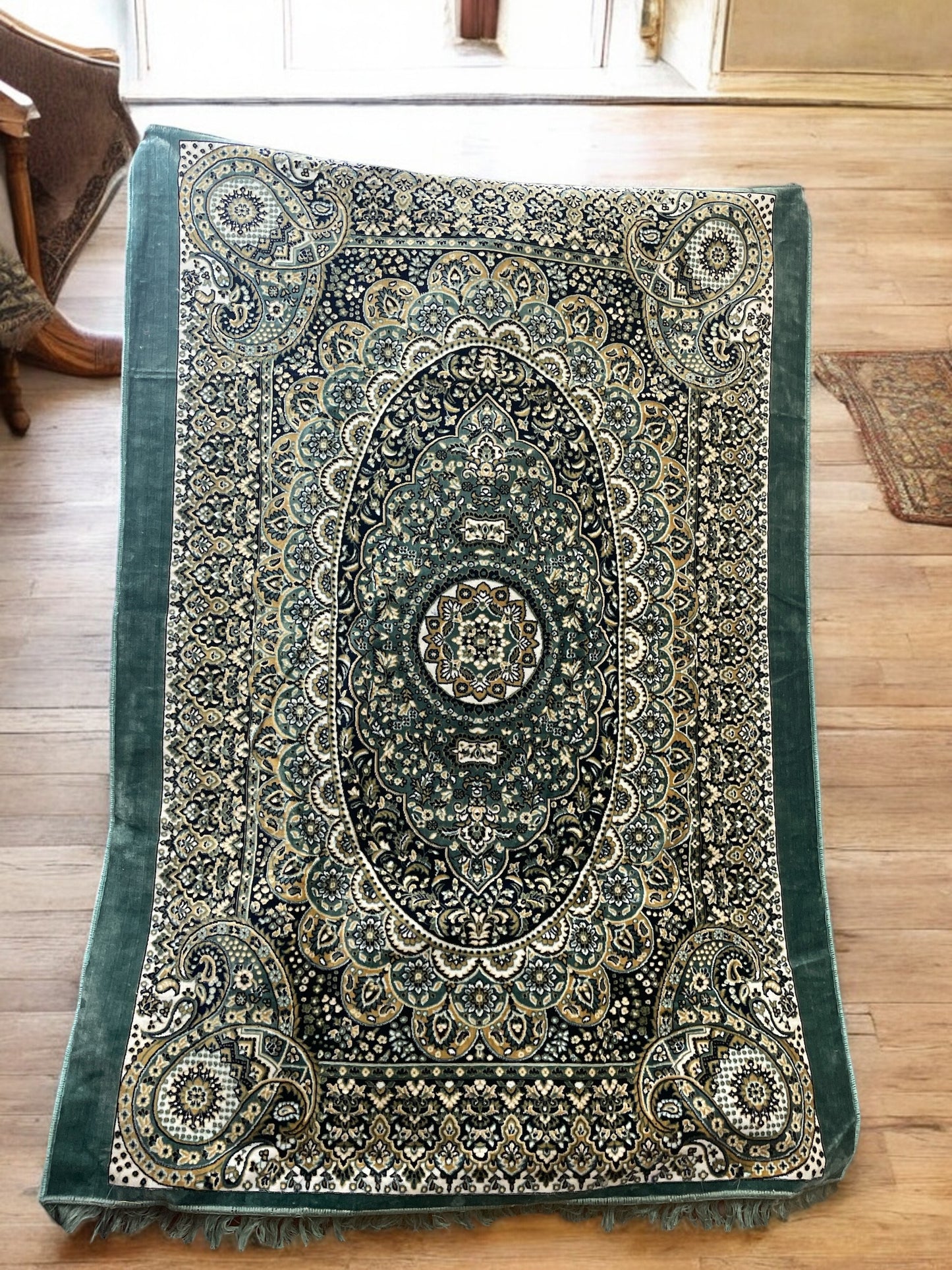 Kashmiri Persian Design Velvet Rug (5 feet x 7 feet) - Peacock Green